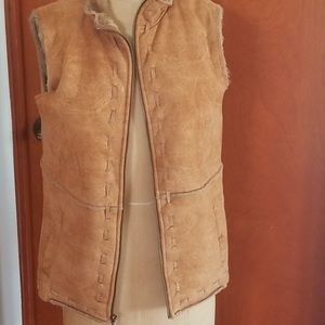 Cabela's faux suede vest size S